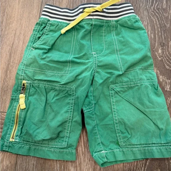 Mini Boden Bottoms Mini Boden Green Cargo Shorts With Tie